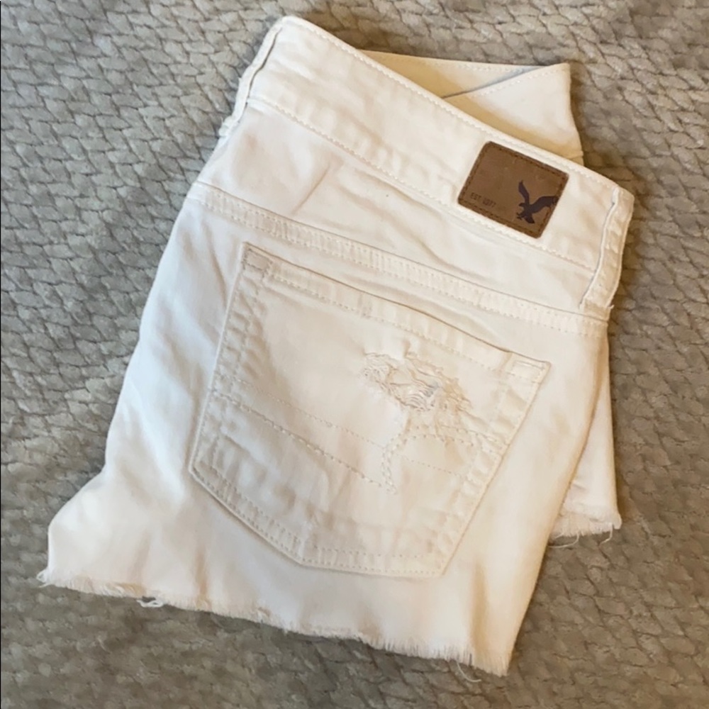 white american eagle shorts